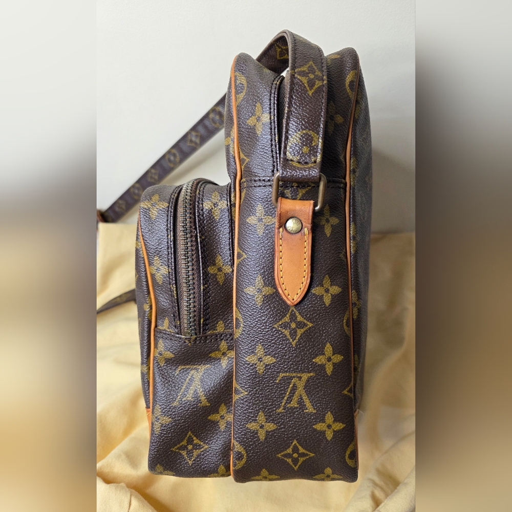 ❌SOLD❌ 🚨RARE🚨 🔥LV Amazone MM🔥 - Picture 9 of 16
